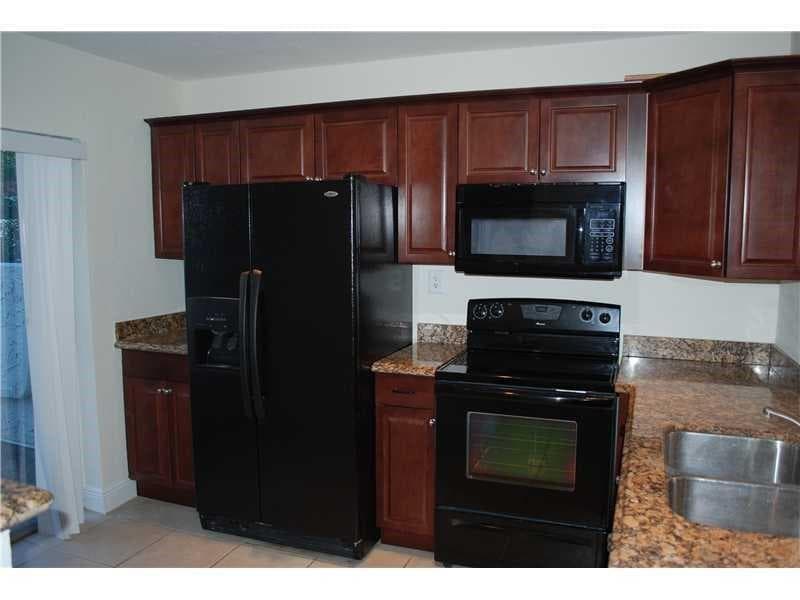 6557 NW 99th Avenue, Tamarac FL 33321 photo 2