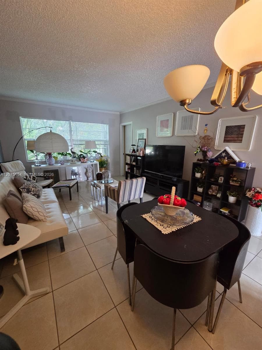 5181 W Oakland Park Blvd # 204, Lauderdale Lakes FL 33313 photo 5