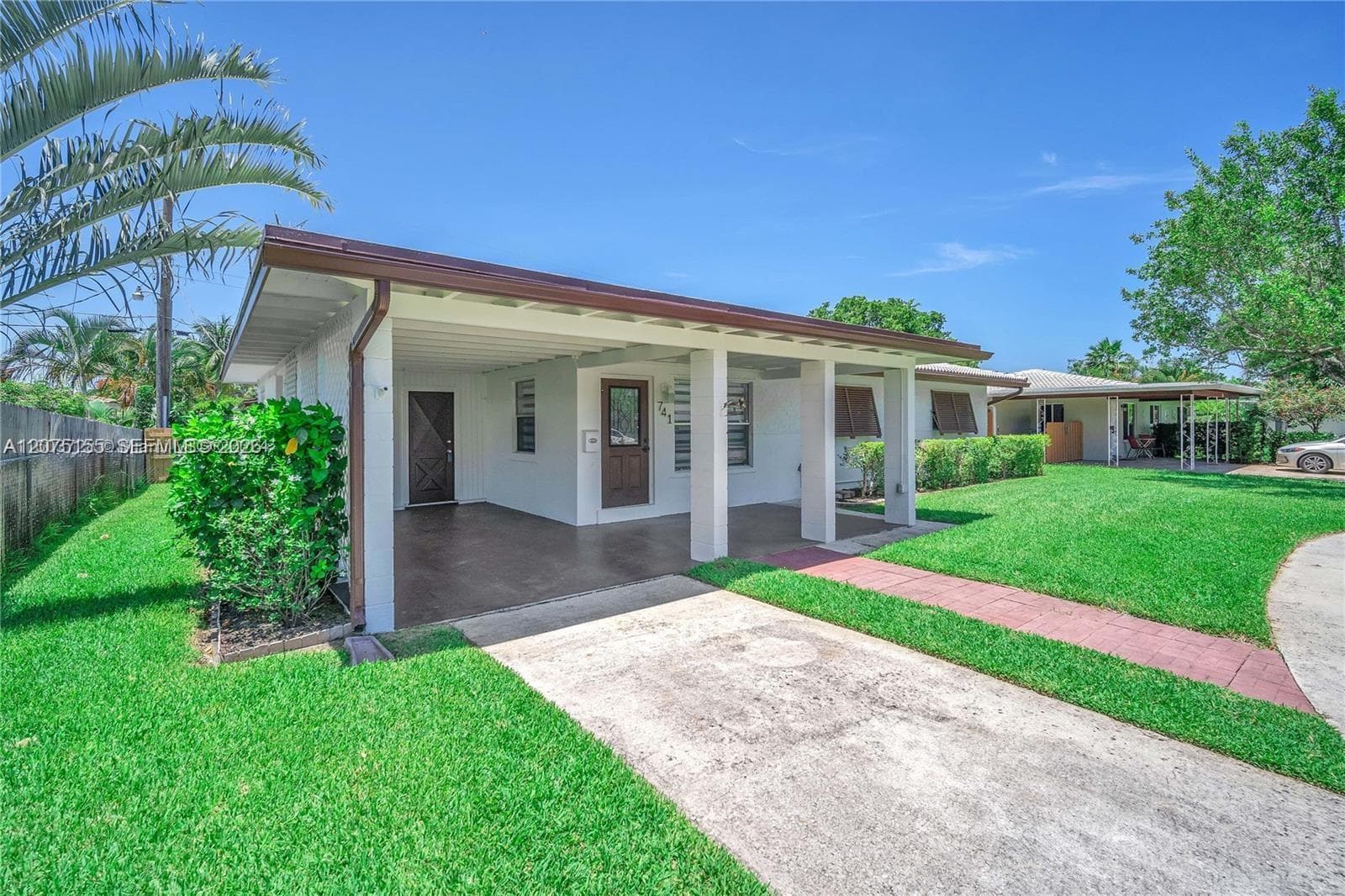 741 NE 8th St, Pompano Beach FL 33060 photo 2