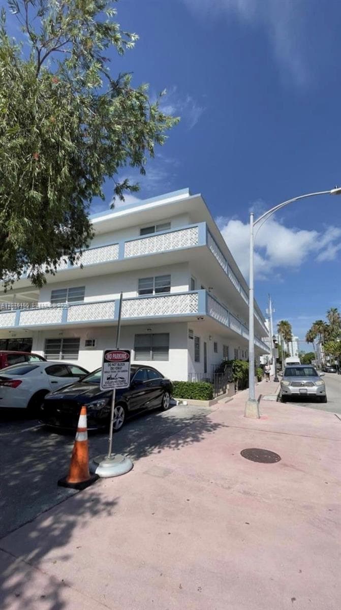 640 Pennsylvania Ave # 11, Miami Beach FL 33139