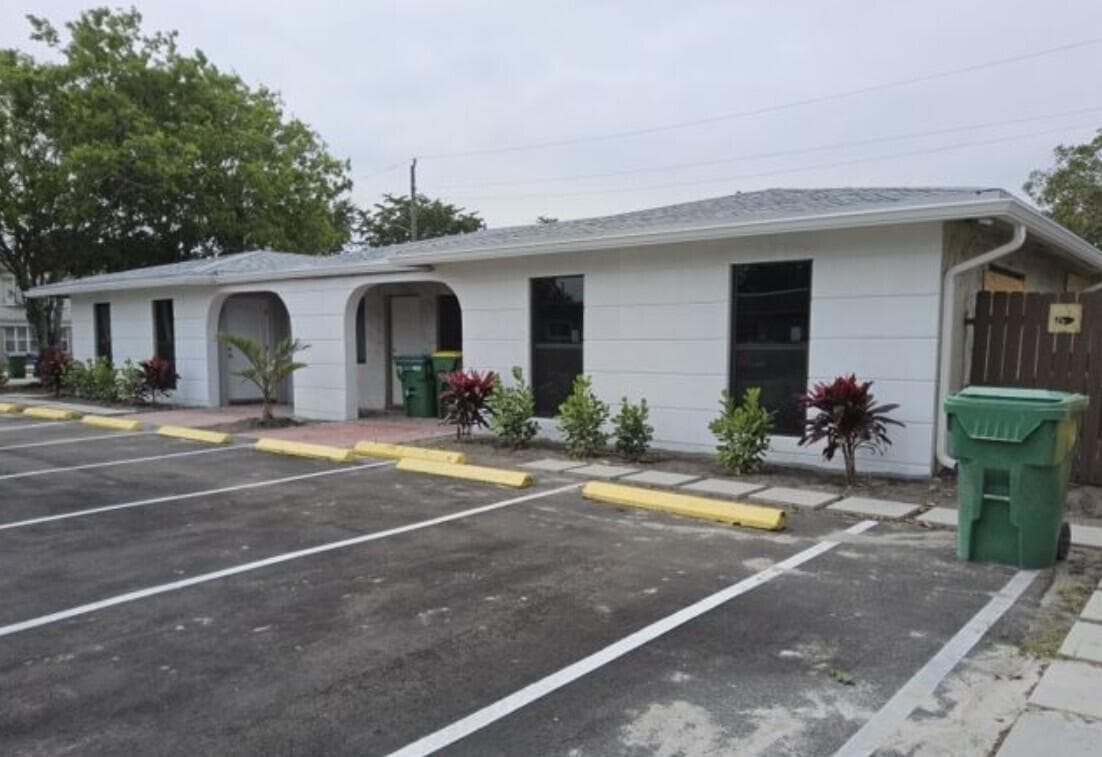5201 NW 18TH Court, Lauderhill FL 33313 photo 2