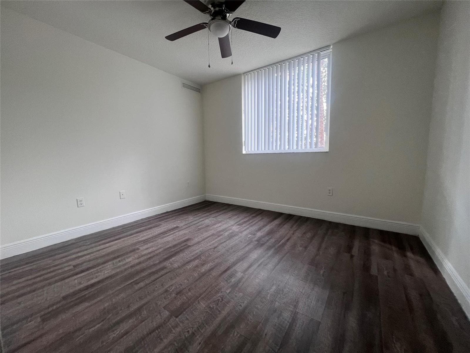 19455 NE 10 Avenue # 216, North Miami Beach FL 33179 photo 4