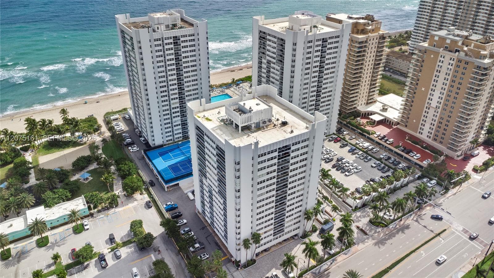 1880 S Ocean Dr, Hallandale Beach FL 33009 photo 3