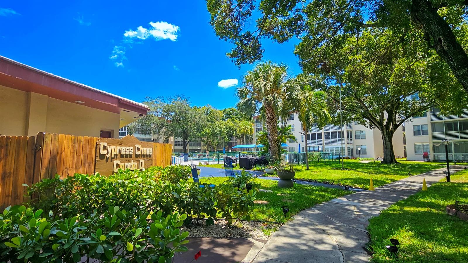 2650 NW 49th Avenue # 318, Lauderdale Lakes FL 33313