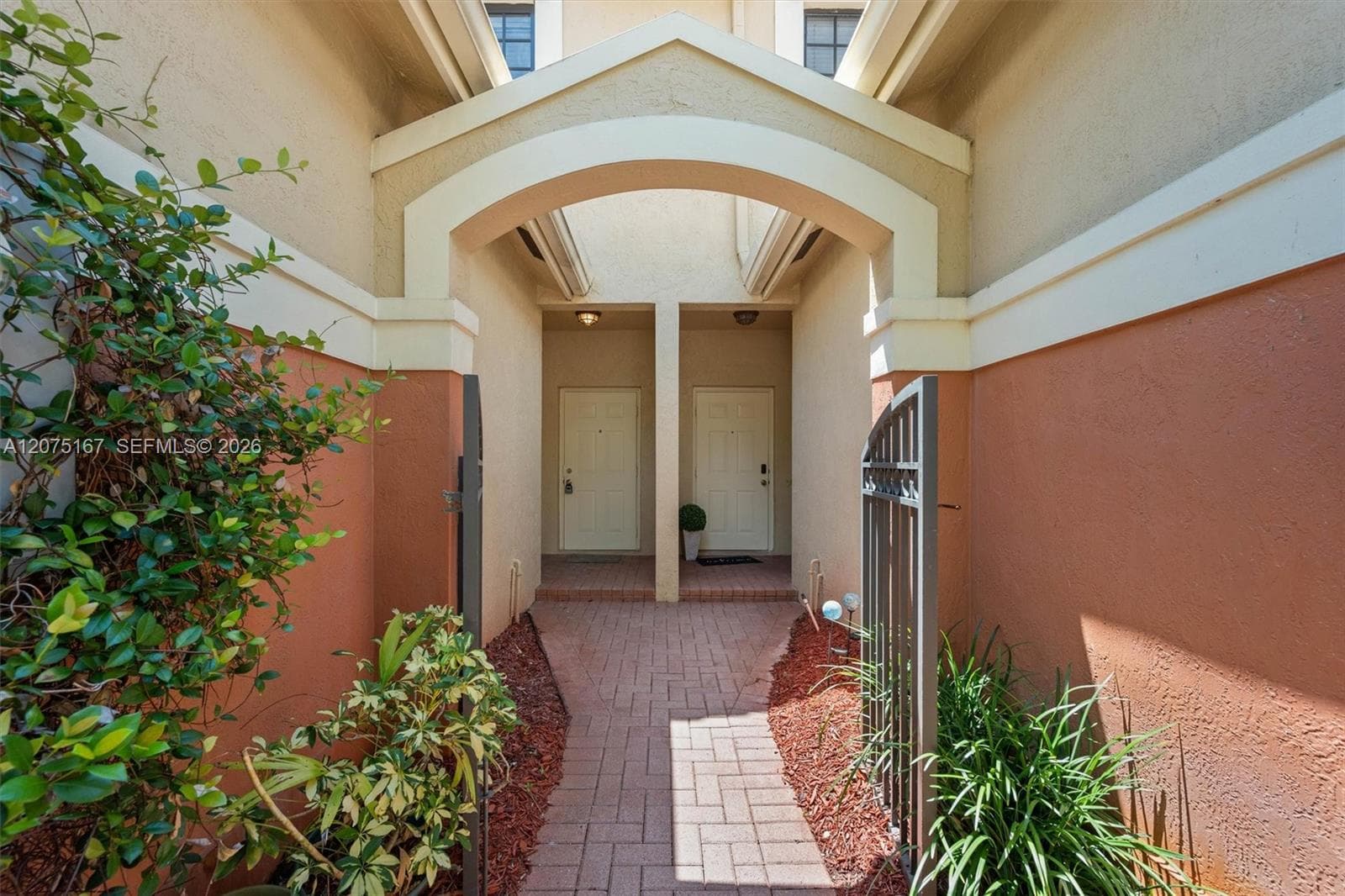 3810 Tree Top Dr, Weston FL 33332 photo 2