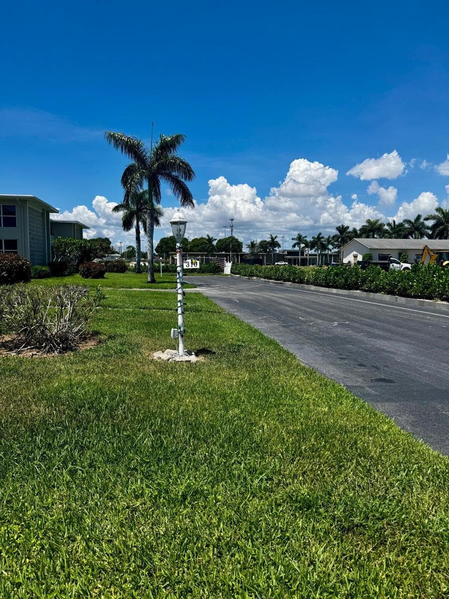 310 N NORTH Boulevard # 2A, Boynton Beach FL 33435 photo 2