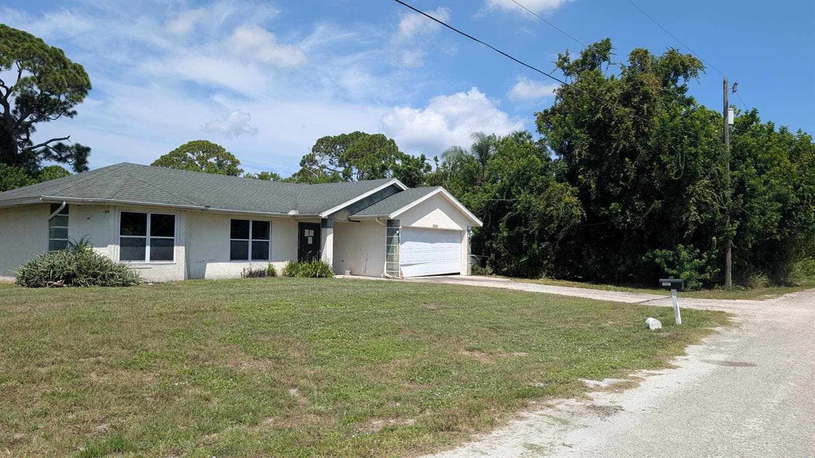 2501 Iroquois Avenue, Fort Pierce FL 34946 photo 2