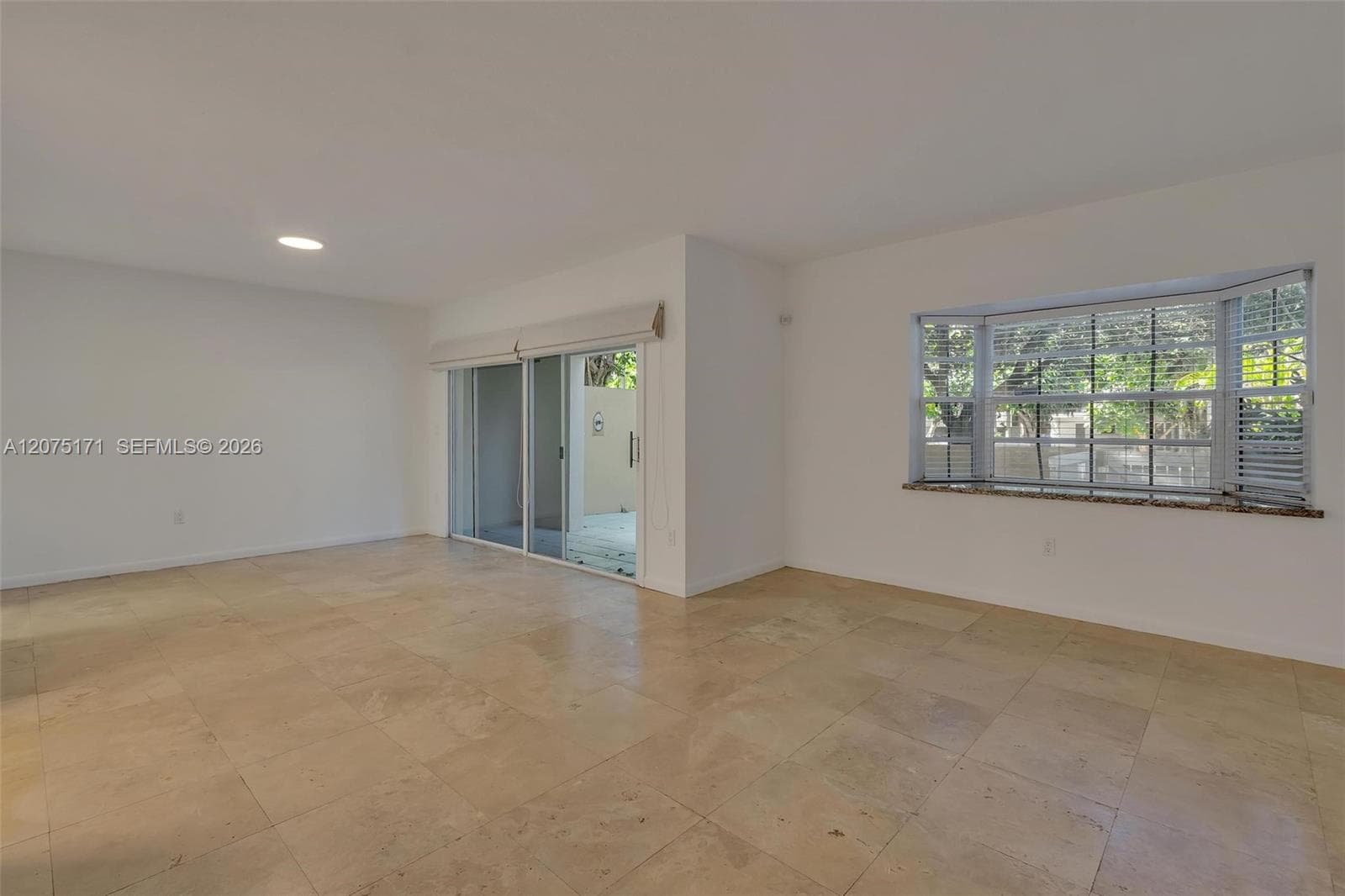 2560 S Tigertail Ave # 10, Miami FL 33133 photo 2