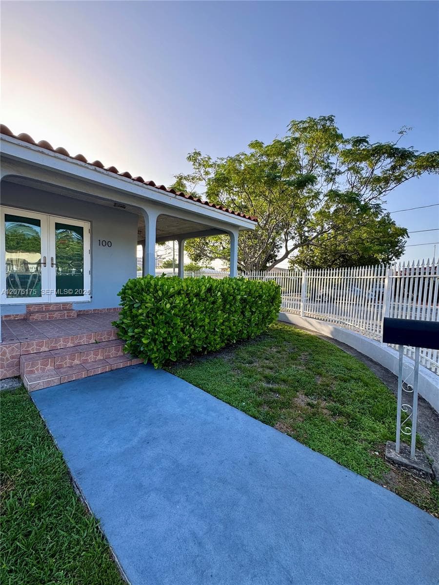 100 SW 51st Ct, Miami FL 33134 photo 2