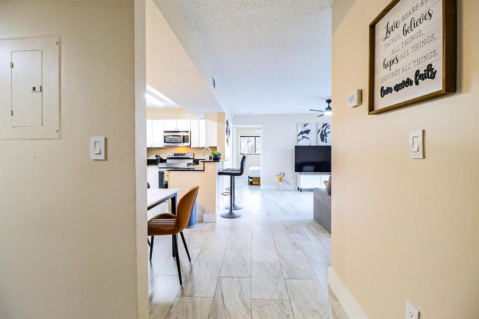 450 PALM Circle W # 106, Pembroke Pines FL 33025 photo 3