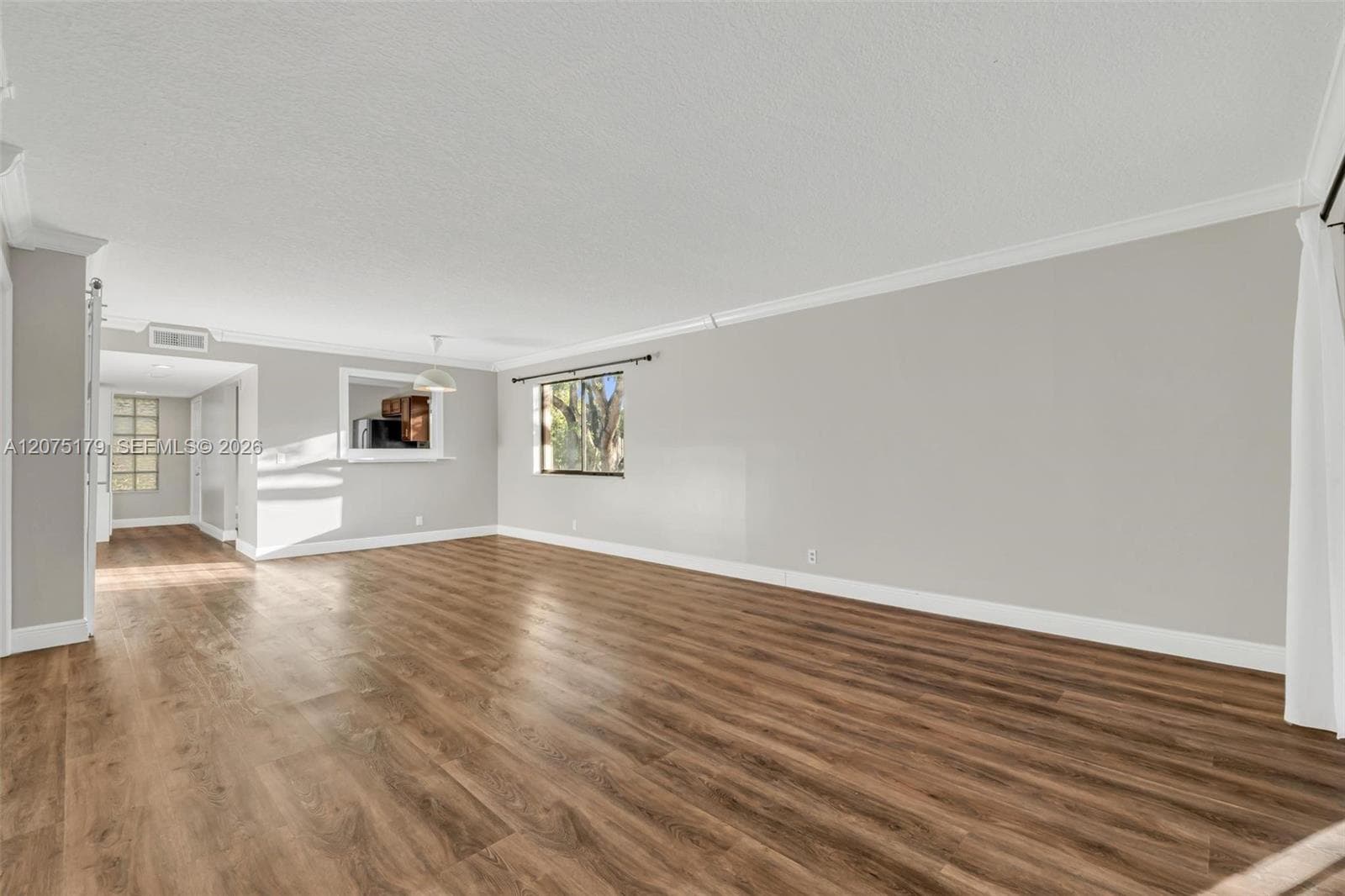 402 Lakeview Dr # 201, Weston FL 33326 photo 4