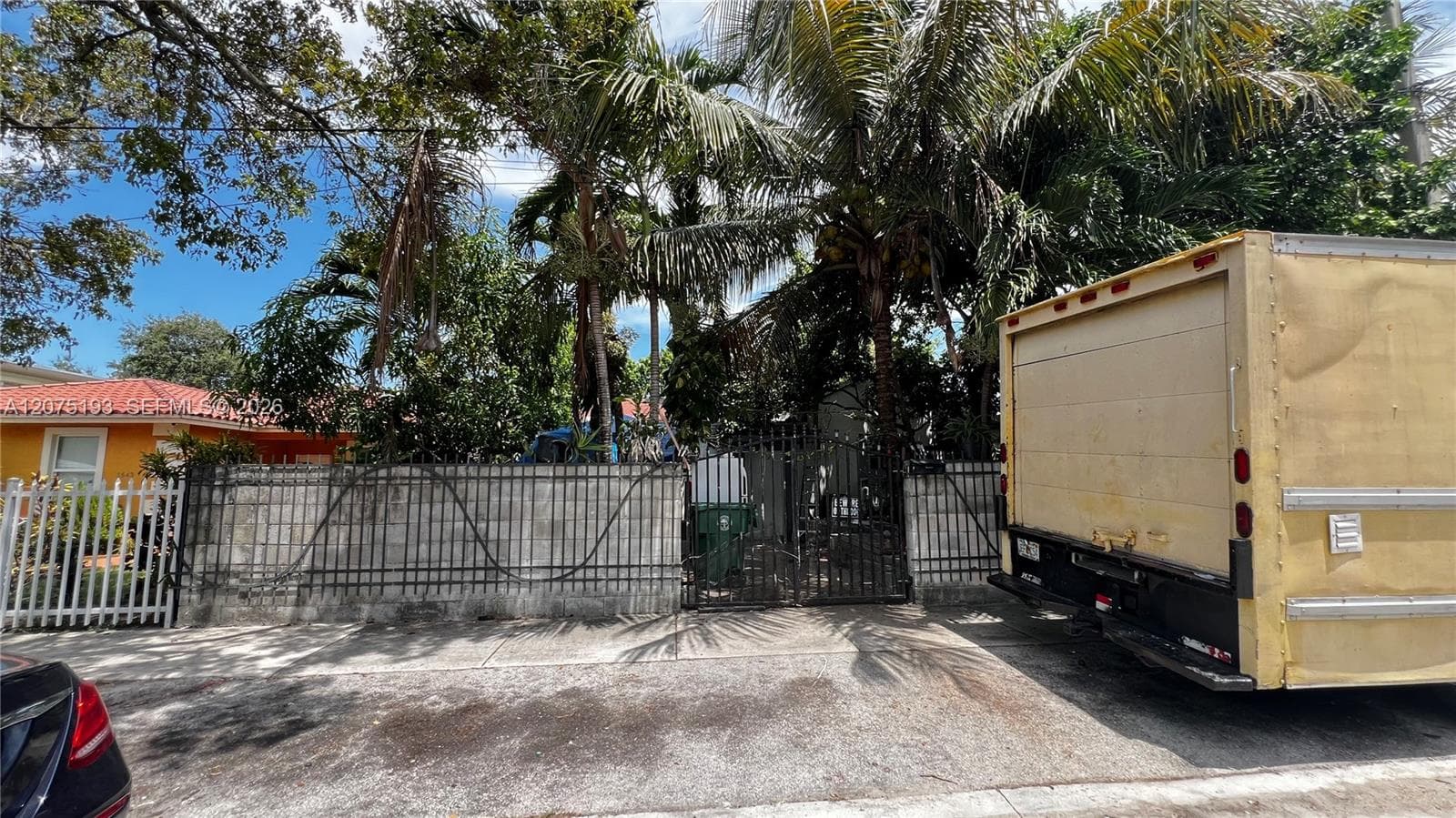 1531 NW 59th St, Miami FL 33142 photo 2
