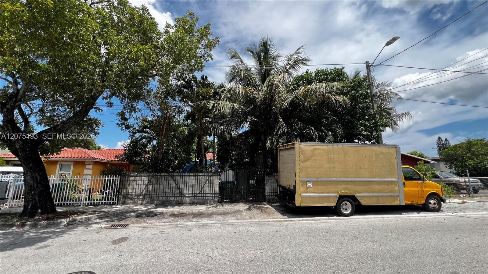1531 NW 59th St, Miami FL 33142 photo 3