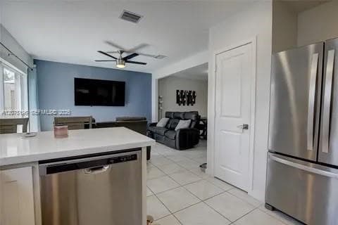 565 NE 5th Pl, Florida City FL 33034 photo 5