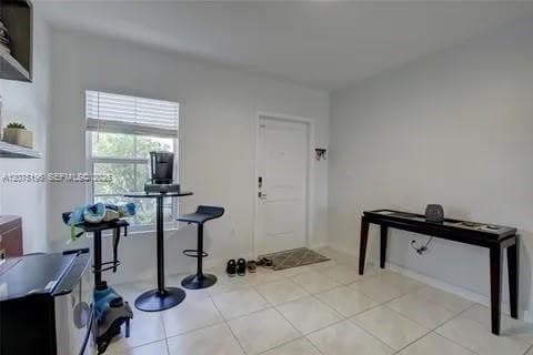 565 NE 5th Pl, Florida City FL 33034 photo 4