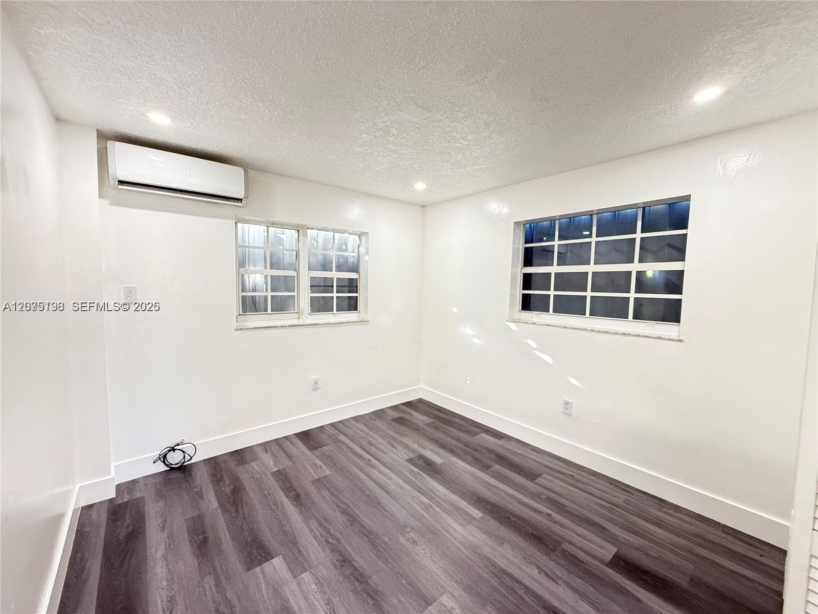 130 NW 32nd Ct # 2, Miami FL 33125 photo 4