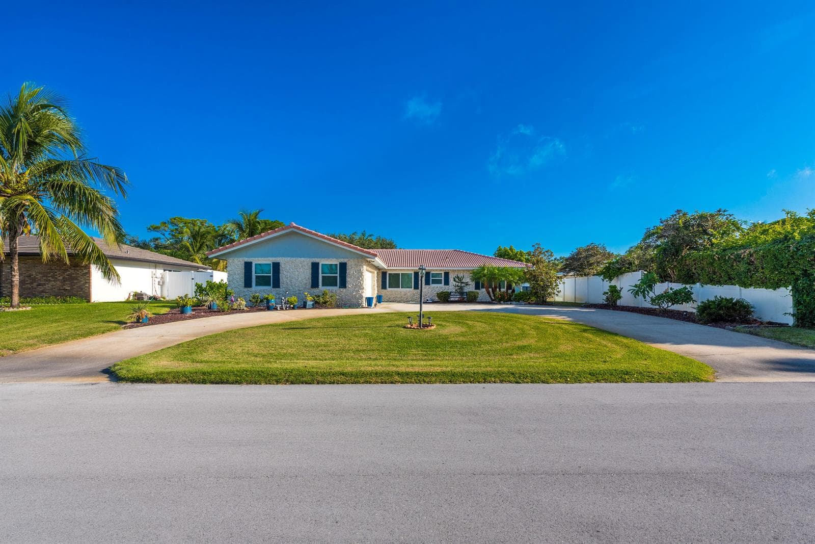 1315 SW 25TH Avenue, Boynton Beach FL 33426 photo 3