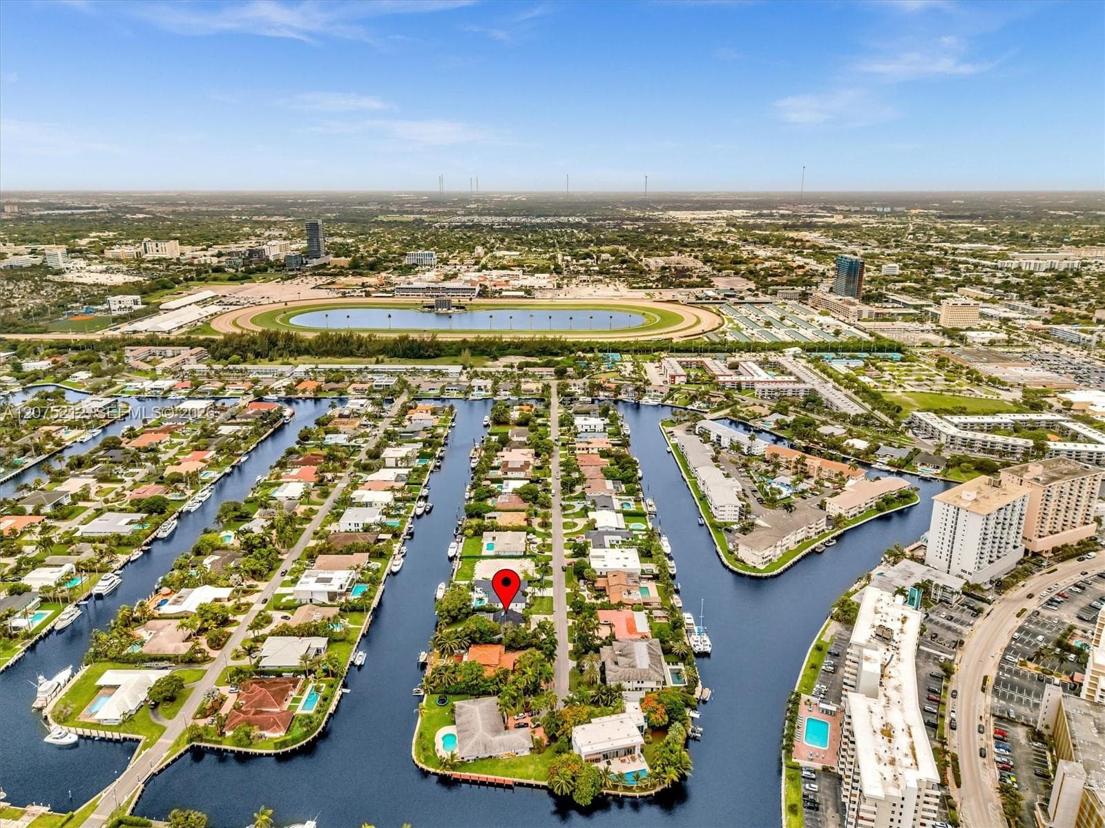 413 Tamarind Dr, Hallandale Beach FL 33009 photo 2