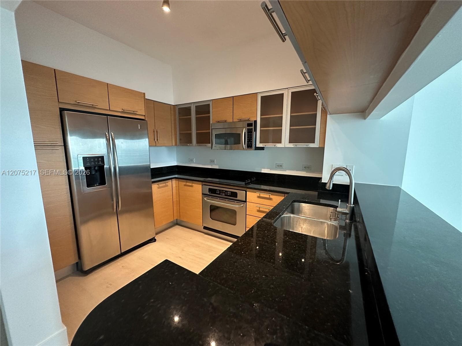 31 SE 5th St # 1007, Miami, FL 33131 photo 3
