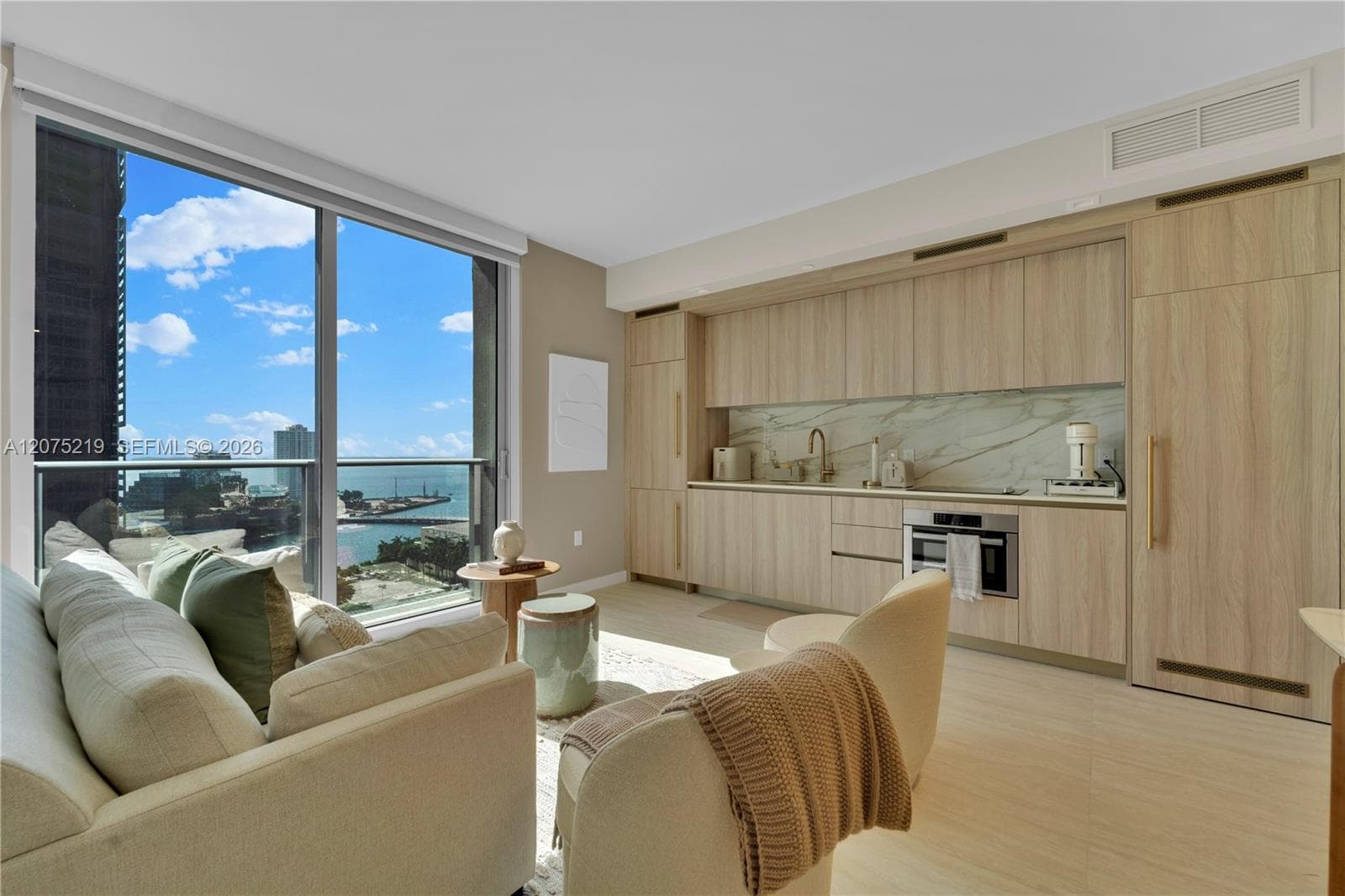 77 SE 5th # 2115, Miami FL 33131 photo 5