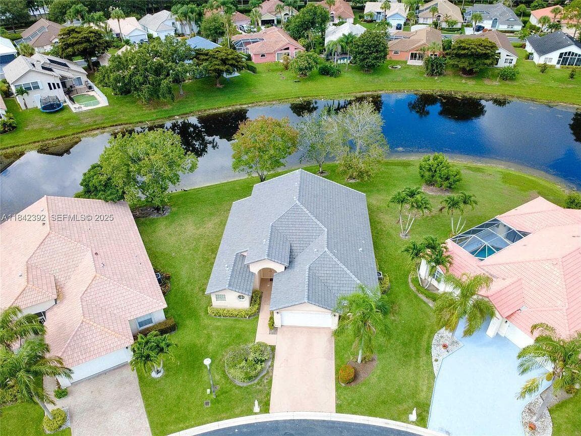2549 EGRET LAKE Drive, FL 33413