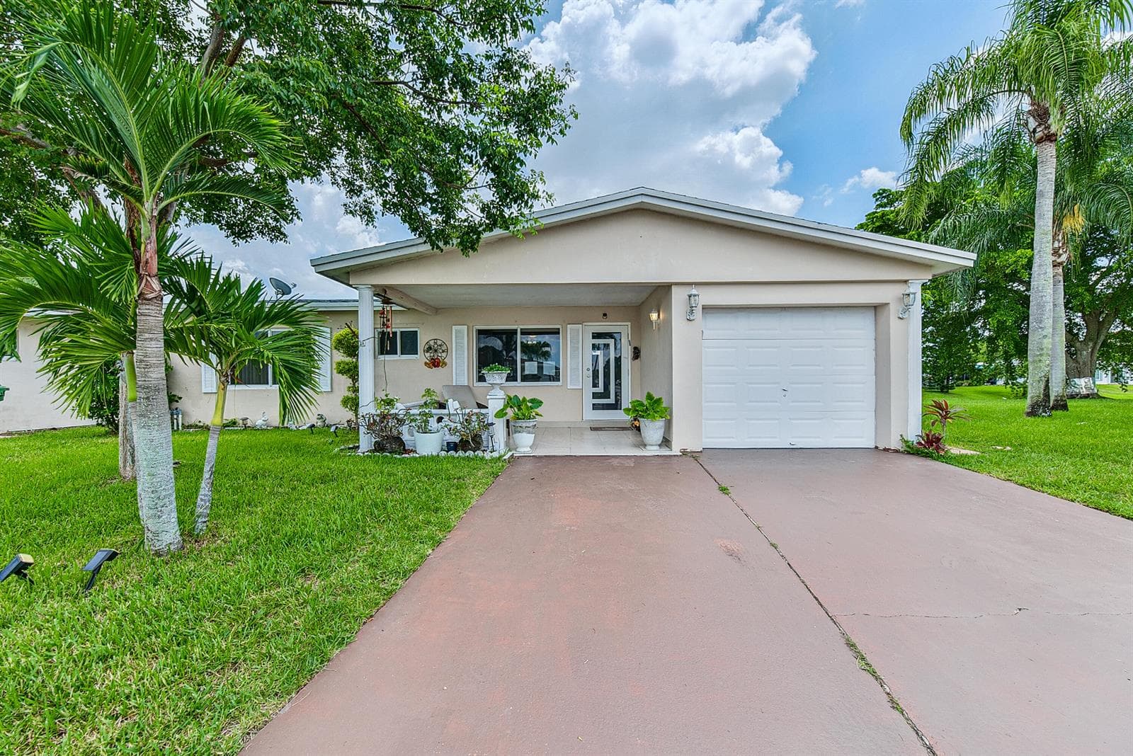 7190 NW 10TH Court, Margate FL 33063 photo 2