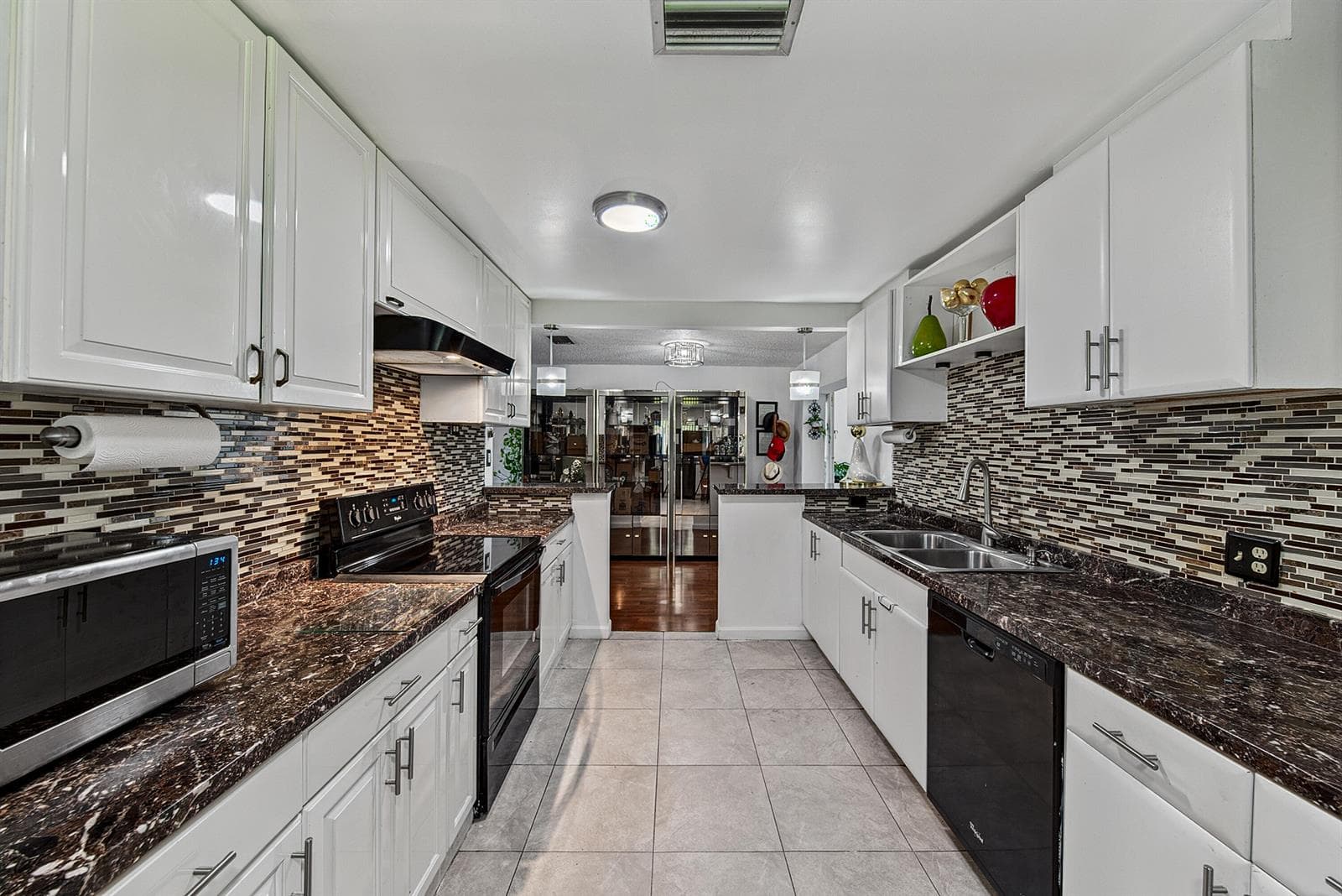 7190 NW 10TH Court, Margate FL 33063 photo 4
