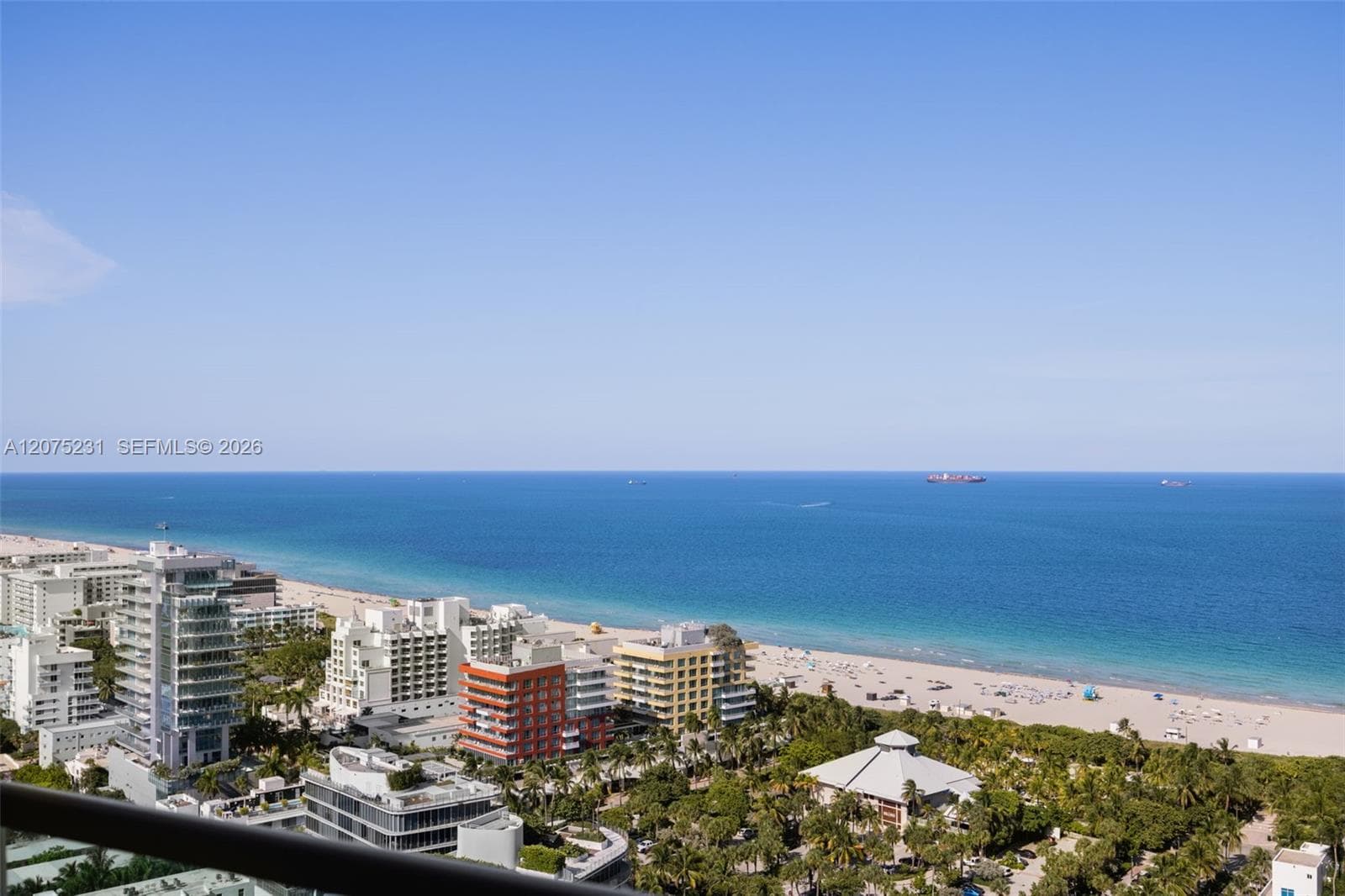 300 Pointe Dr # 2806, Miami Beach, FL 33139 photo 2