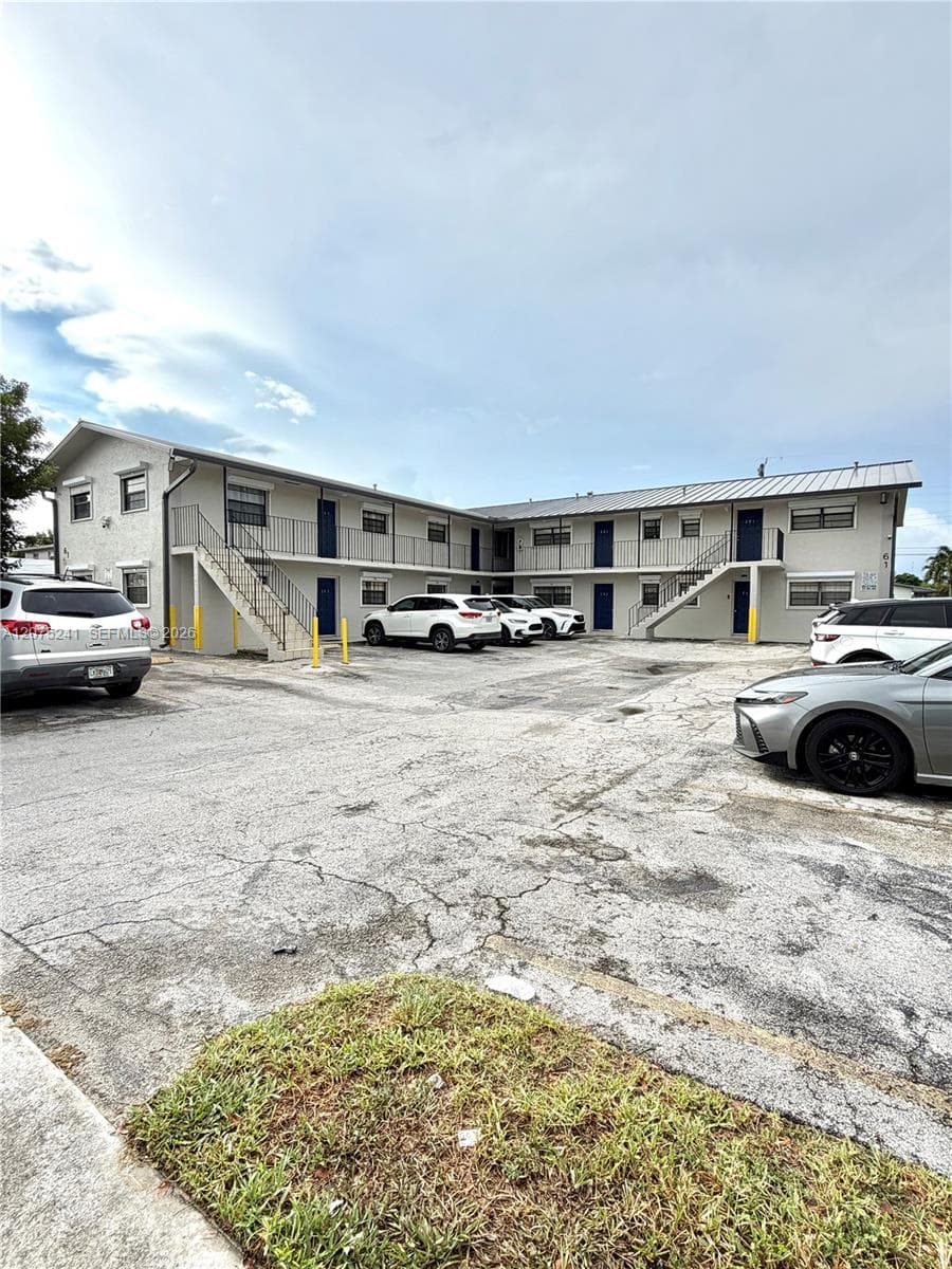 61 W 23rd St # 205, Hialeah FL 33010