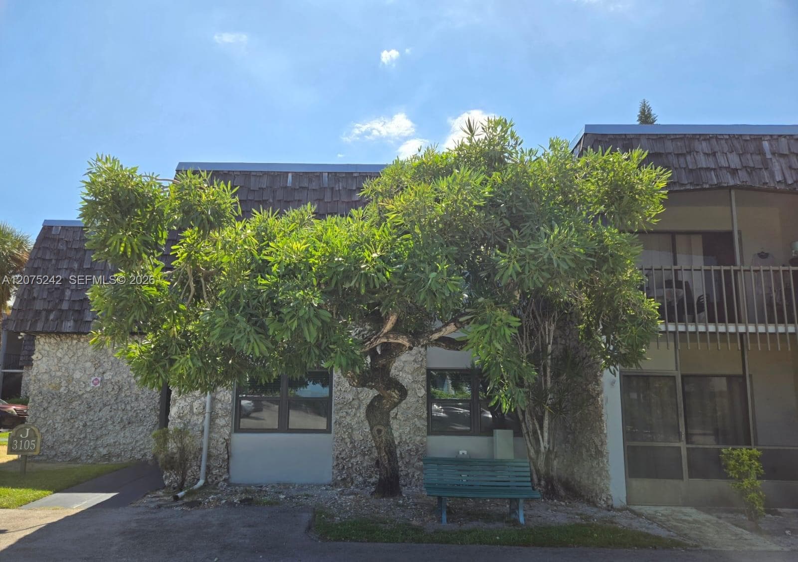 3105 Oakland Shores Dr # J101, Oakland Park FL 33309