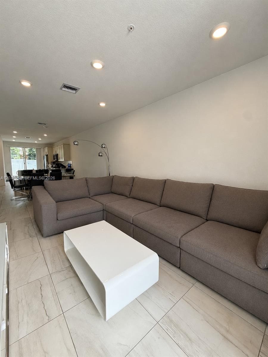 181 SW 170th Ave, Pembroke Pines FL 33027 photo 3