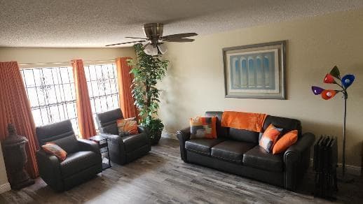 20742 NW 41st Avenue Road, Miami Gardens FL 33055 photo 2