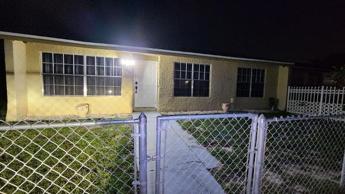 20742 NW 41st Avenue Road, Miami Gardens FL 33055