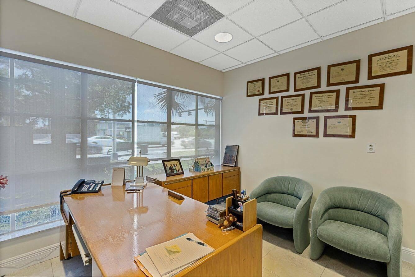 100 E COMMERCIAL Boulevard, Oakland Park FL 33334