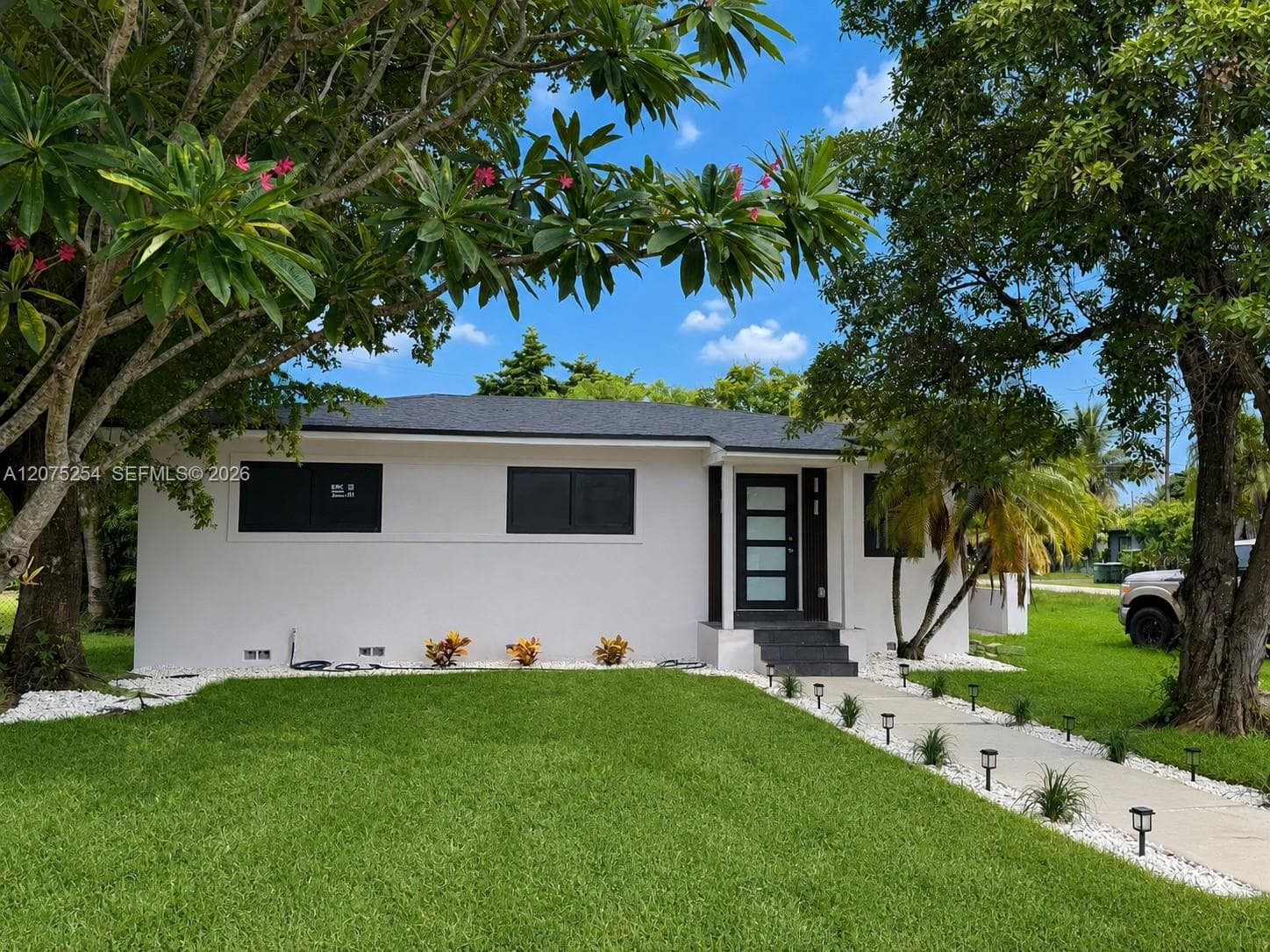 544 NW 12th St, Homestead FL 33030
