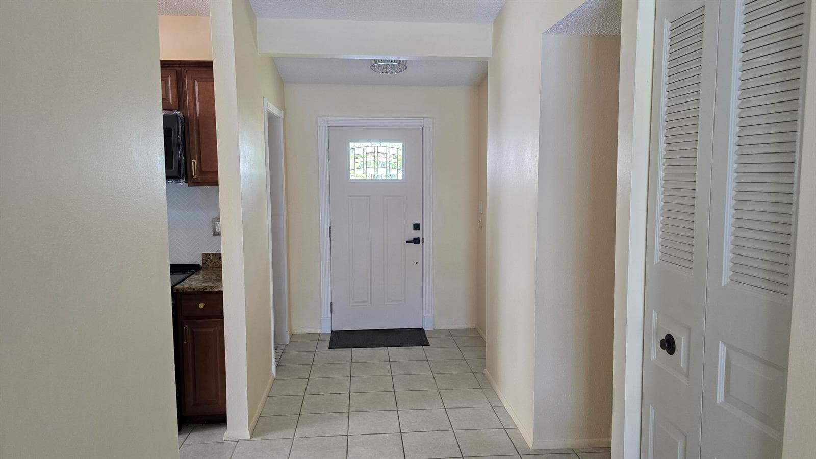 118 CAMBRIDGE Lane, Royal Palm Beach FL 33411 photo 4