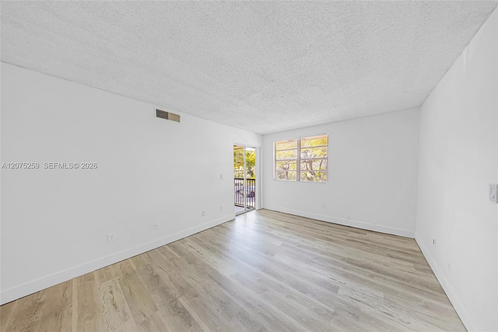 1237 SW 46th Ave # 806, Pompano Beach FL 33069 photo 2