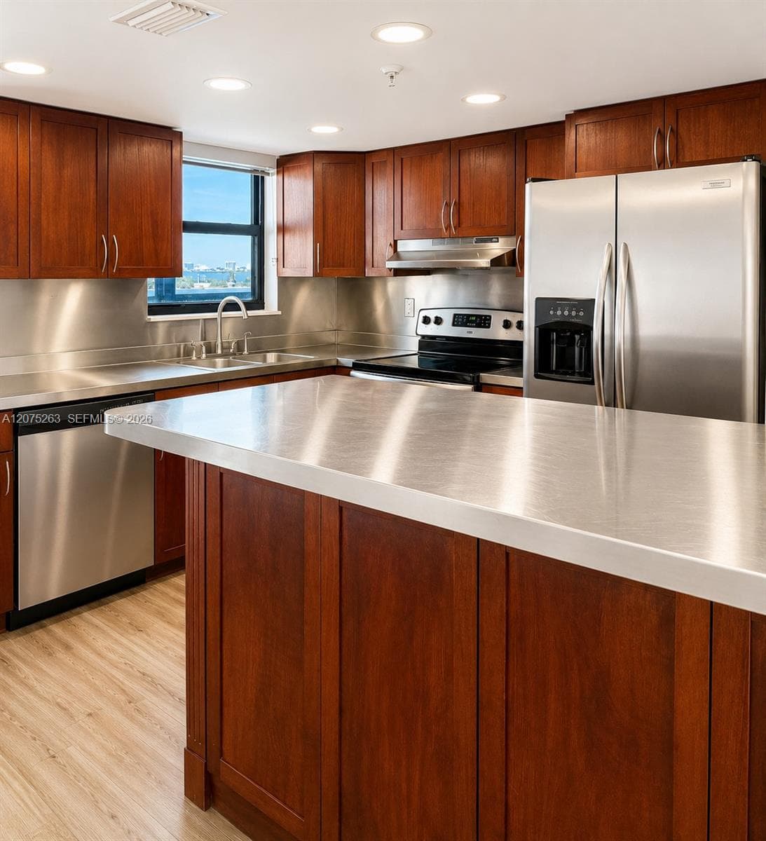 555 NE 30th St # 603, Miami FL 33137 photo 5