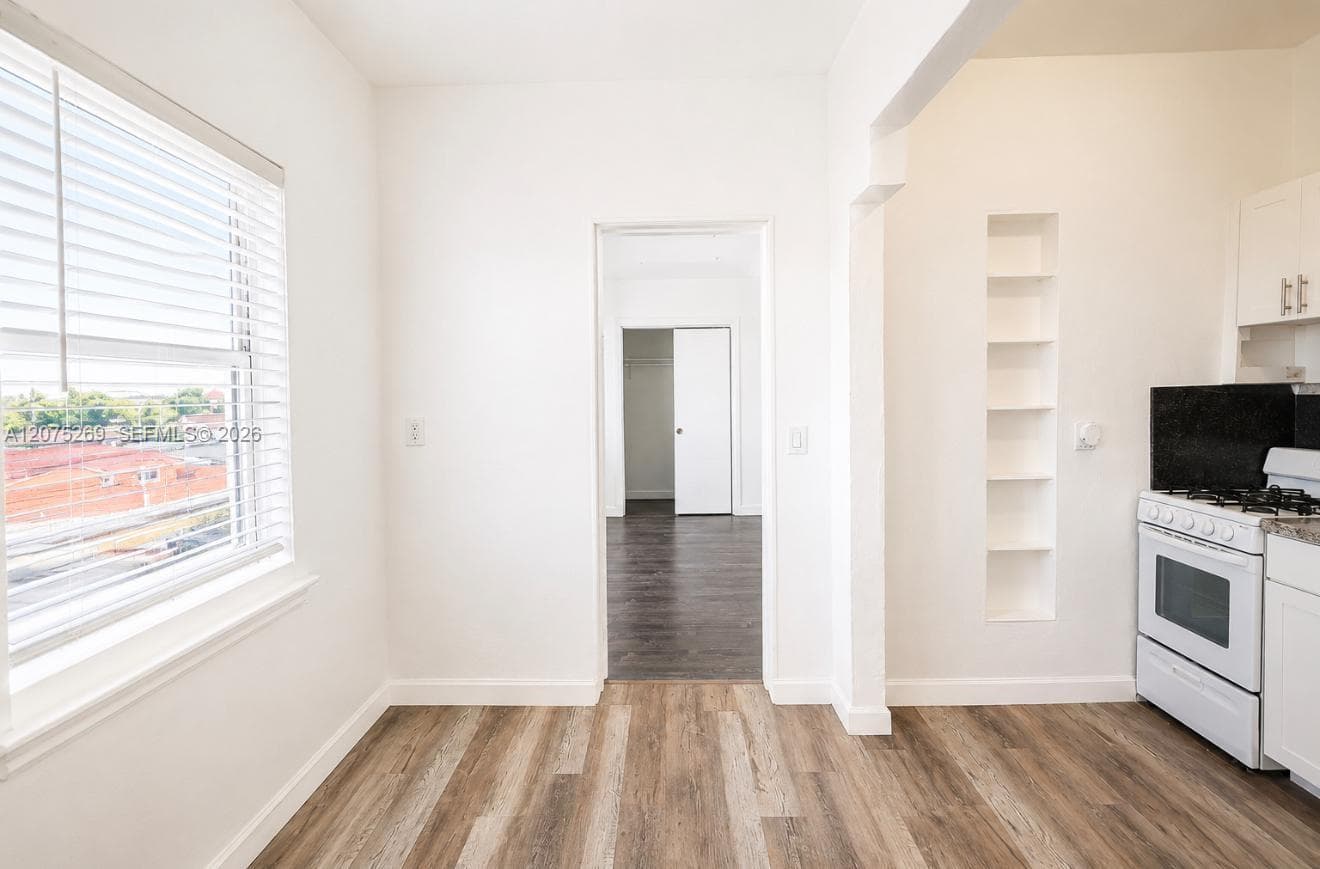 2300 W Flagler St # 18, Miami FL 33135