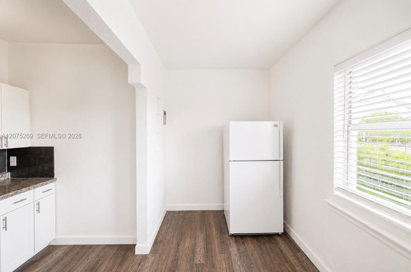 2300 W Flagler St # 18, Miami FL 33135 photo 4