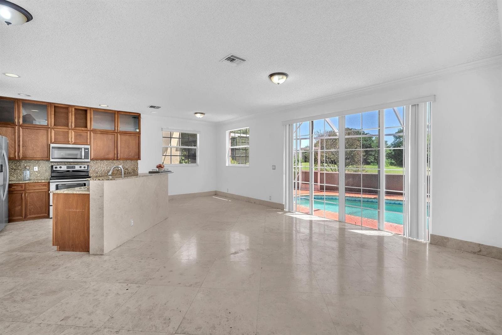 3628 DUNES VISTA Drive, Pompano Beach FL 33069 photo 2