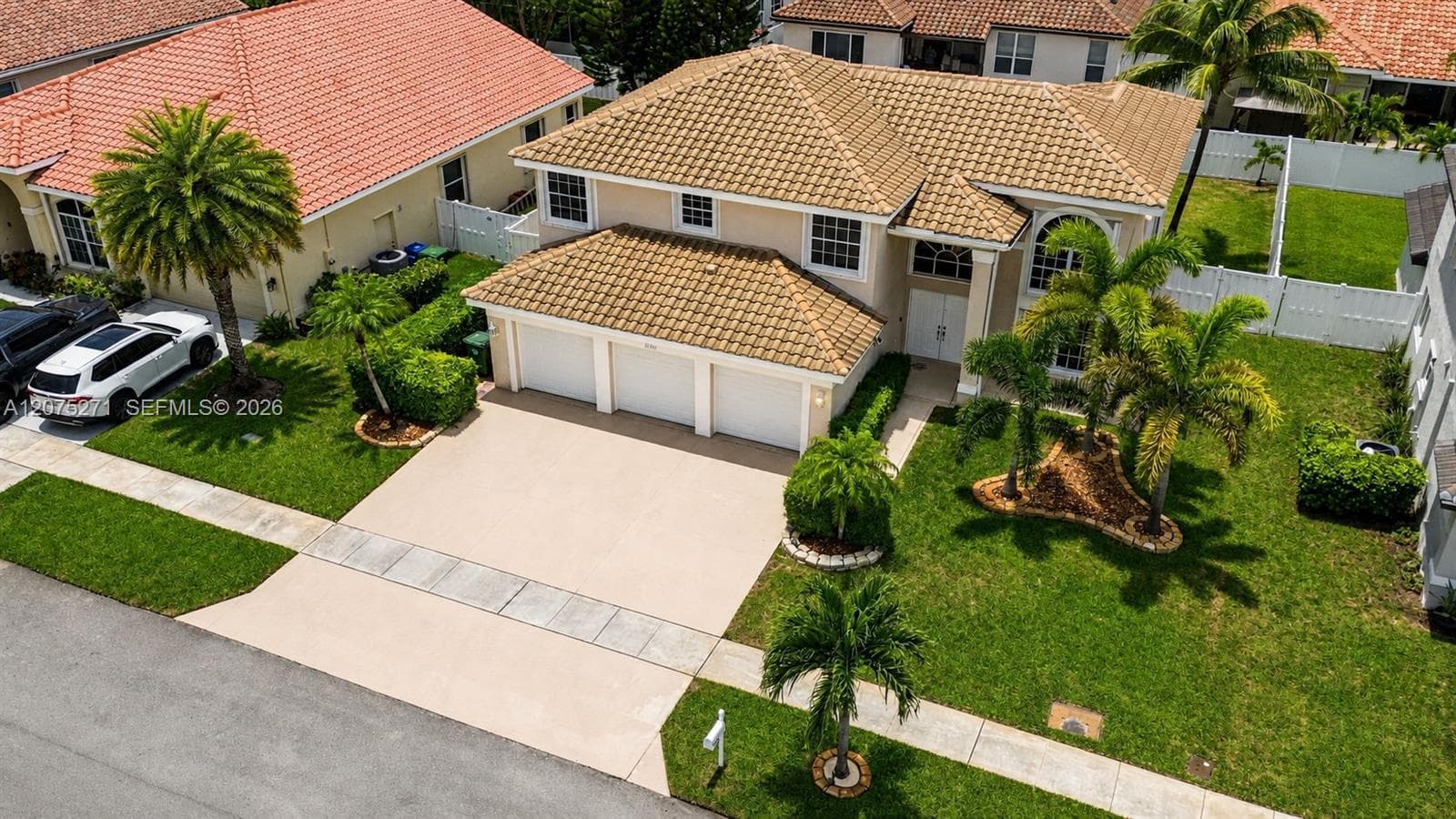 18341 NW 10th St, Pembroke Pines FL 33029 photo 2
