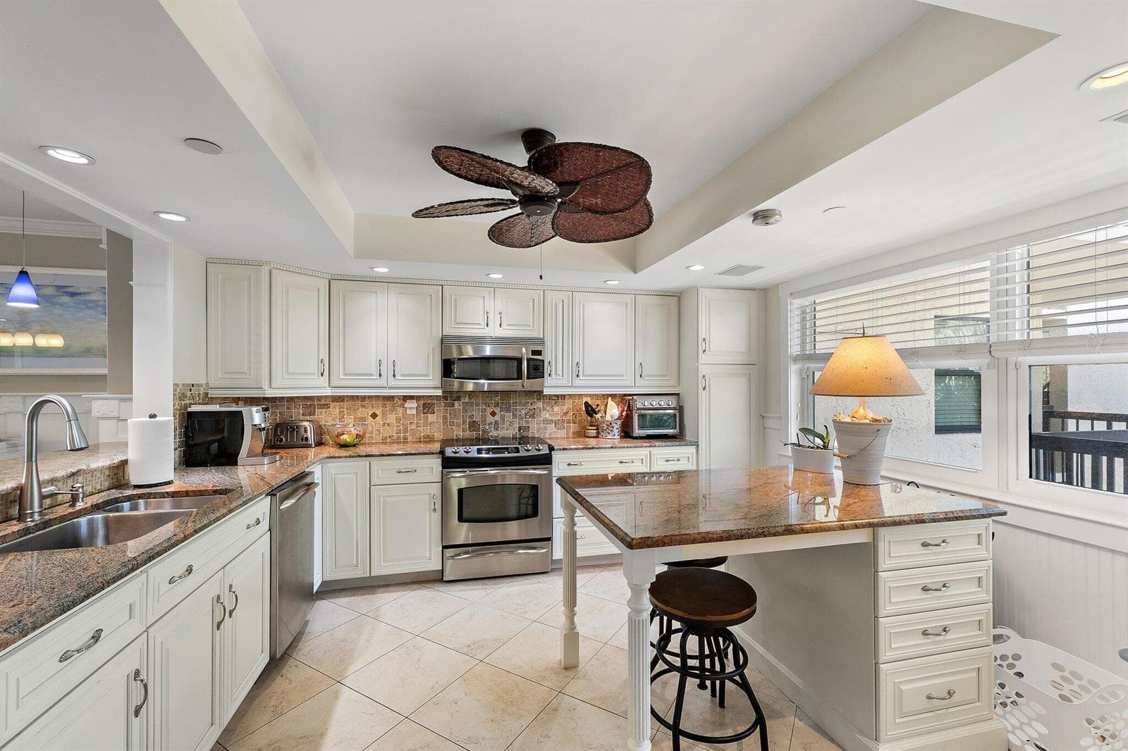374 Golfview Road # 405, North Palm Beach FL 33408 photo 4