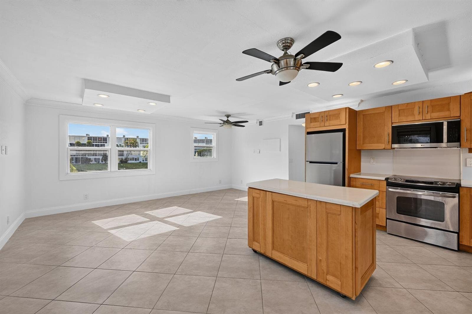 2044 Durham B, Deerfield Beach FL 33442 photo 2