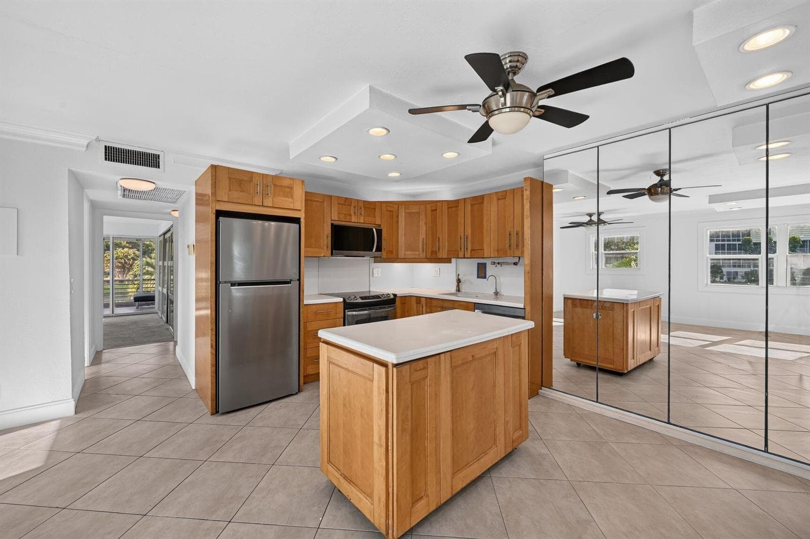 2044 Durham B, Deerfield Beach FL 33442 photo 3