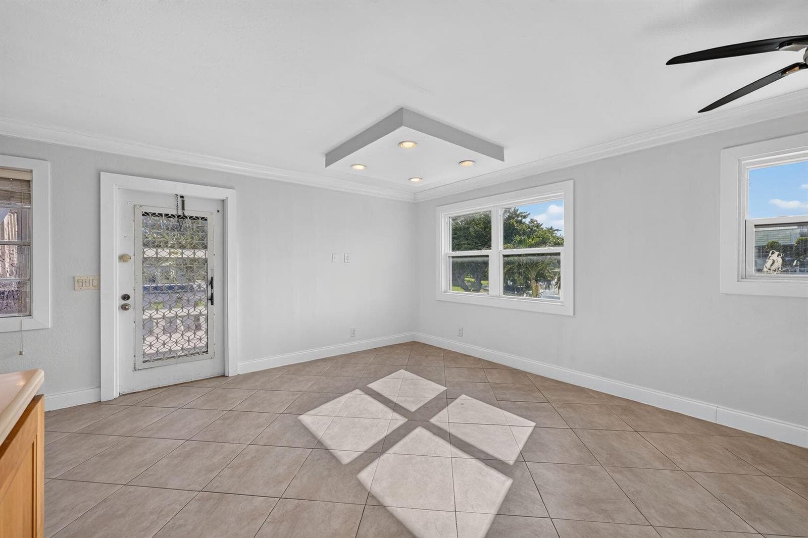 2044 Durham B, Deerfield Beach FL 33442 photo 4