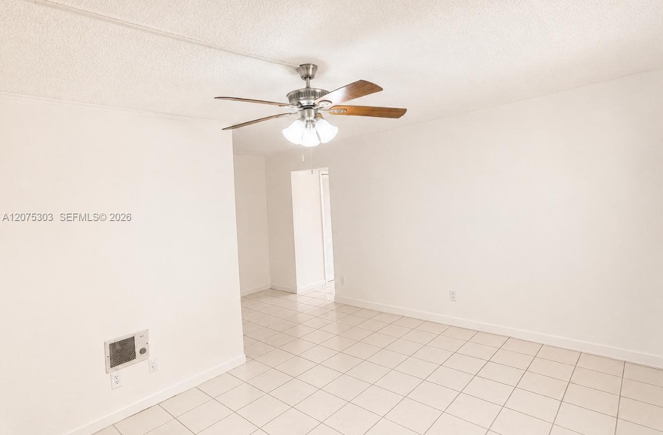 2799 E 4th Ave # 7, Hialeah FL 33013 photo 2