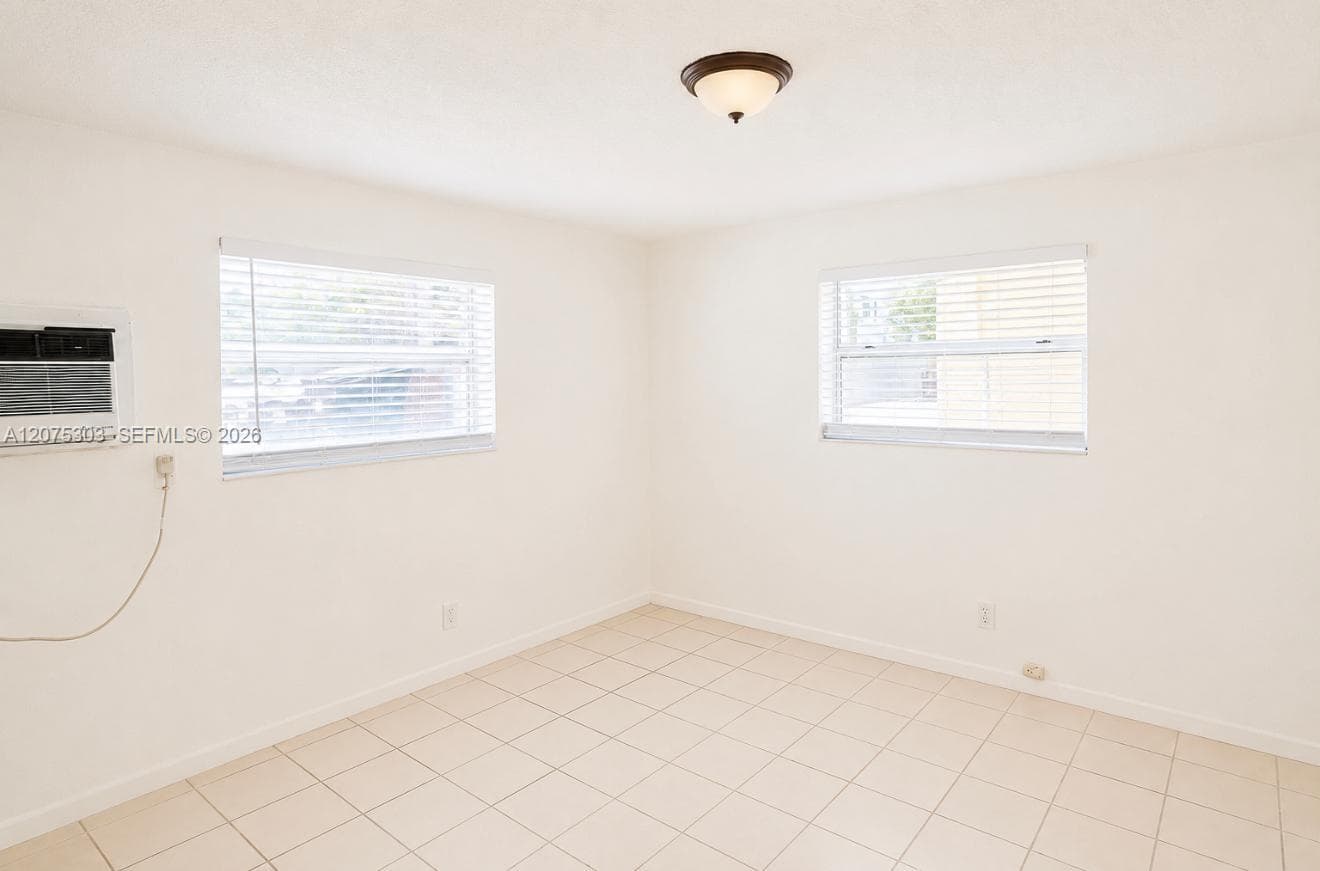 2799 E 4th Ave # 7, Hialeah FL 33013 photo 3