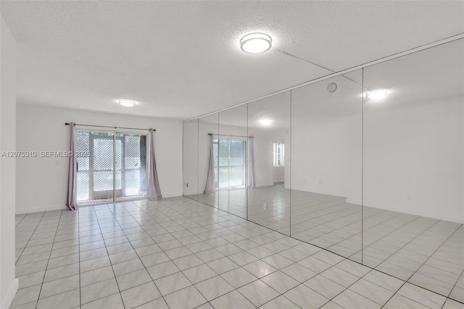 426 NE 210th Cir Ter # 2, Miami FL 33179 photo 3