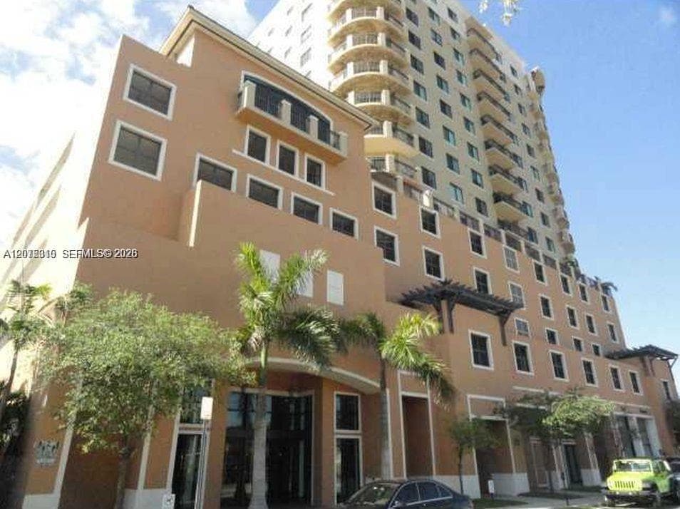 4242 NW 2nd St # 901, Miami FL 33126 photo 2